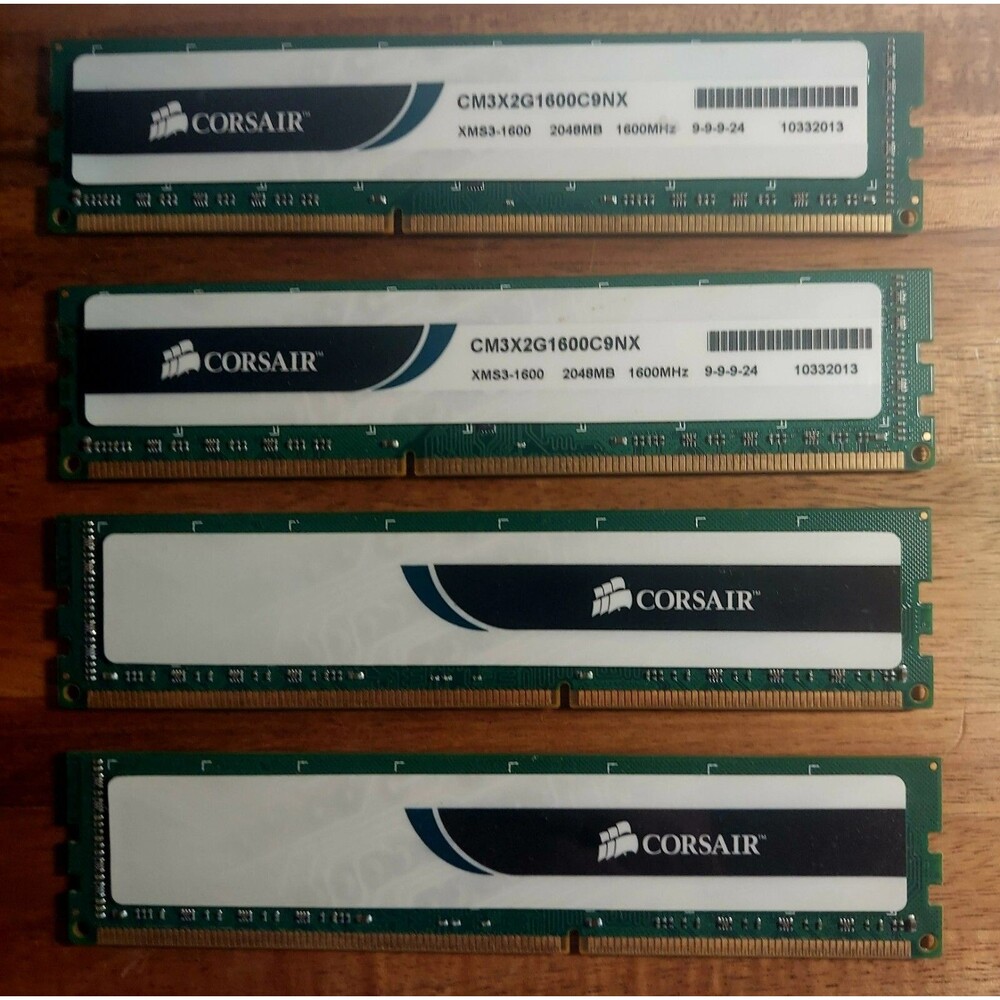 CORSAIR 8GB (4x 2GB) XMS3-1600 Desktop Memory RAM CM3X2G1600C9NX